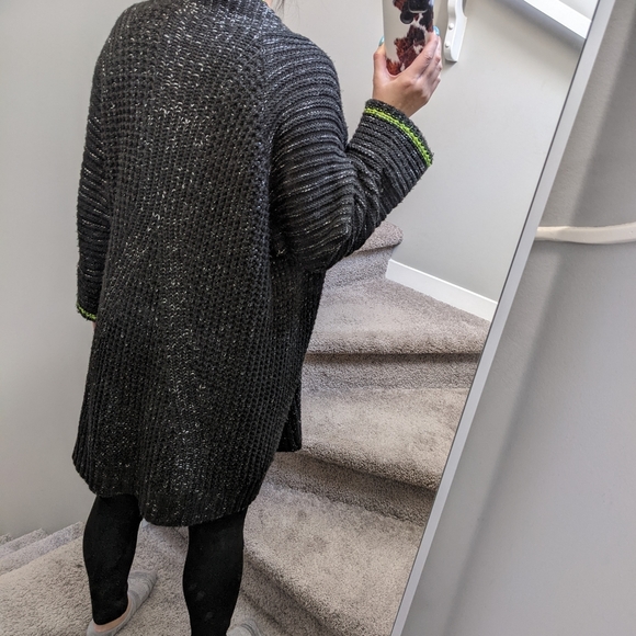 Chunky knit cardigan. Black long cardigan with yellow accents - Picture 2 of 5